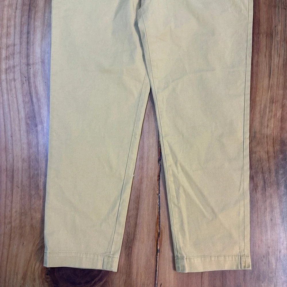 Banana Republic new close